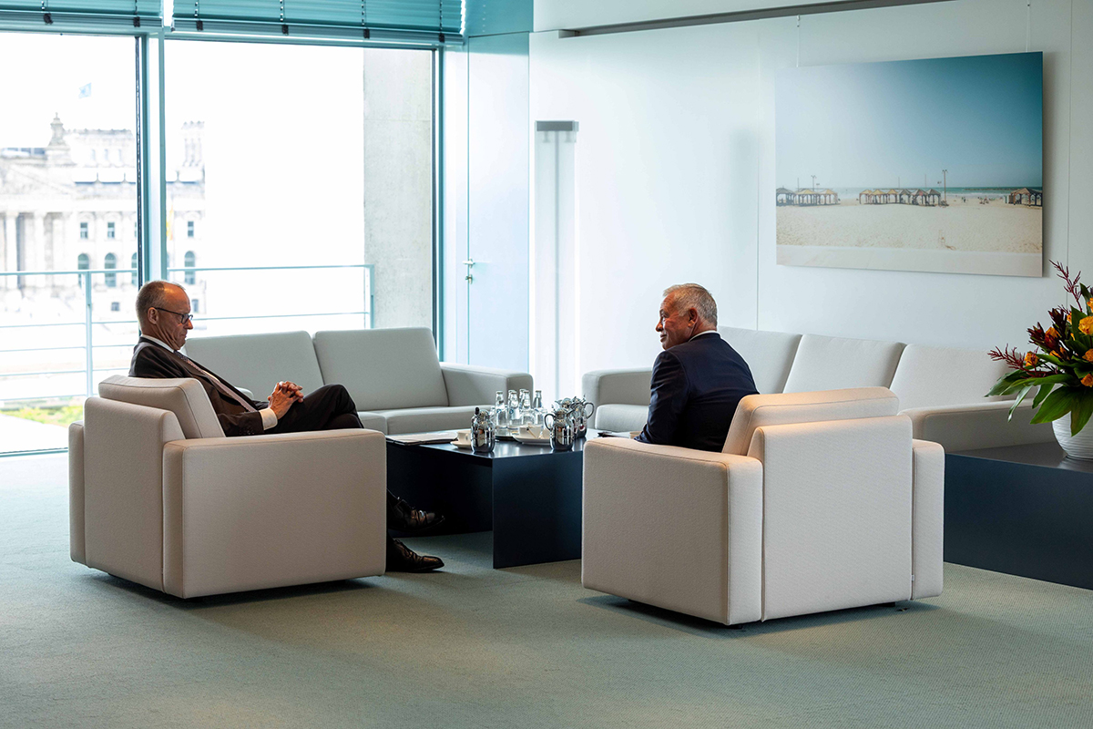 الملك يقود جهودا دبلوماسية لتعزيز الاعتراف بالدولة الفلسطينية